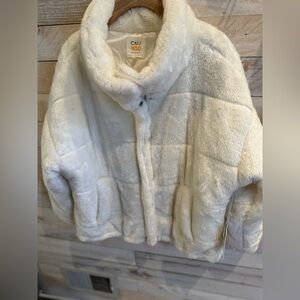 Cali 1850 white faux fur jacket size XL